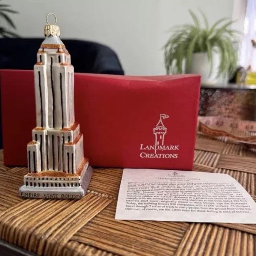 Vintage 2000  New York City Empire State Building Ornament 6” Blown Glass